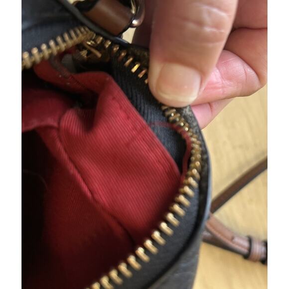 Coach Horse & Carriage Crossbody Bag Embossed Logo Black Leather Red Purse - Picture 11 of 16